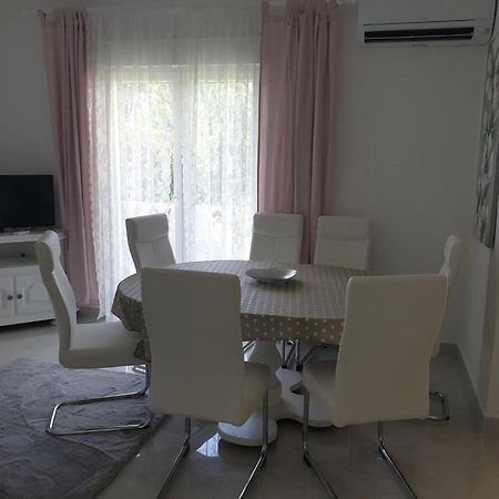 Apartments Mare Banjol Εξωτερικό φωτογραφία