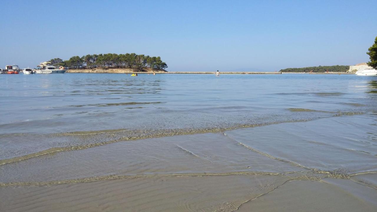 Apartments Mare Banjol Εξωτερικό φωτογραφία