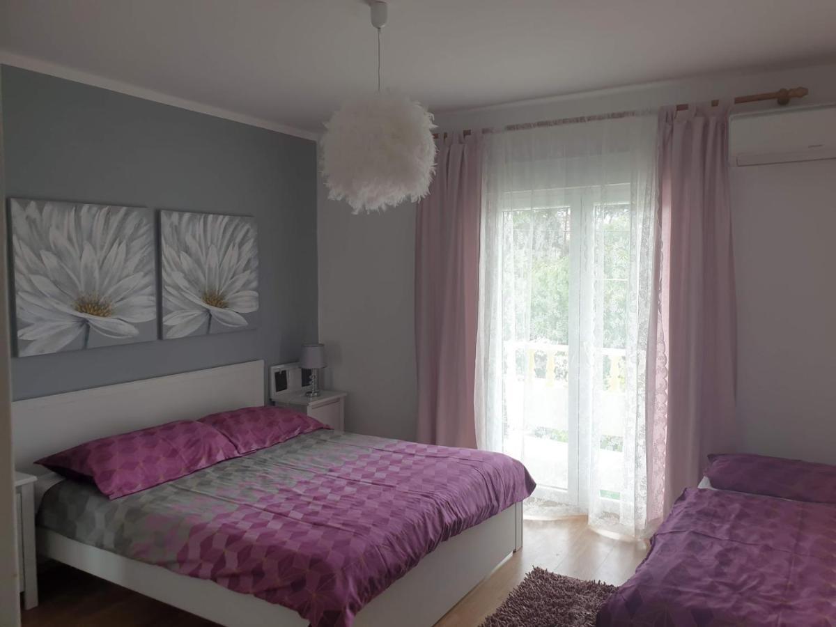 Apartments Mare Banjol Εξωτερικό φωτογραφία