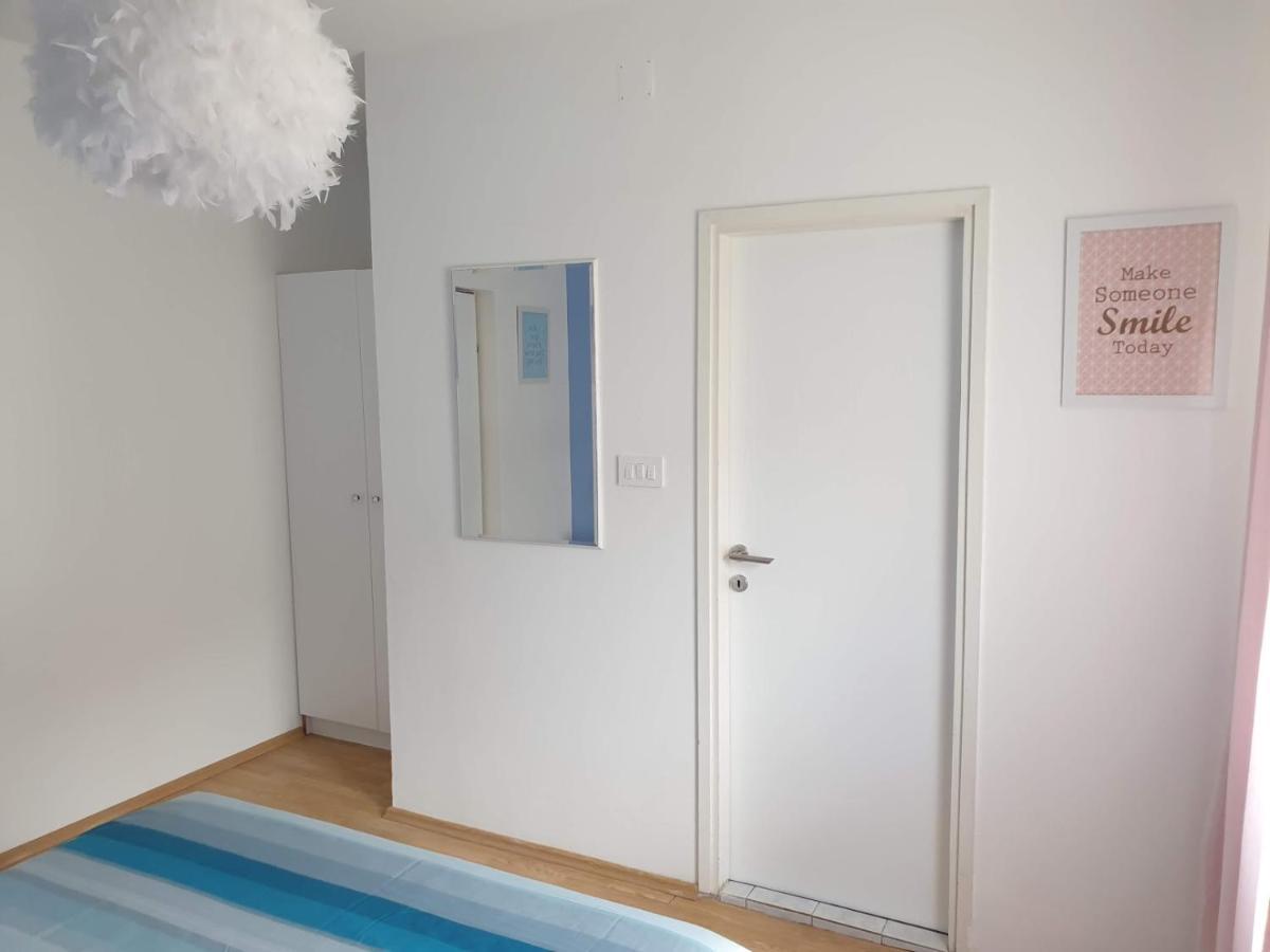 Apartments Mare Banjol Εξωτερικό φωτογραφία