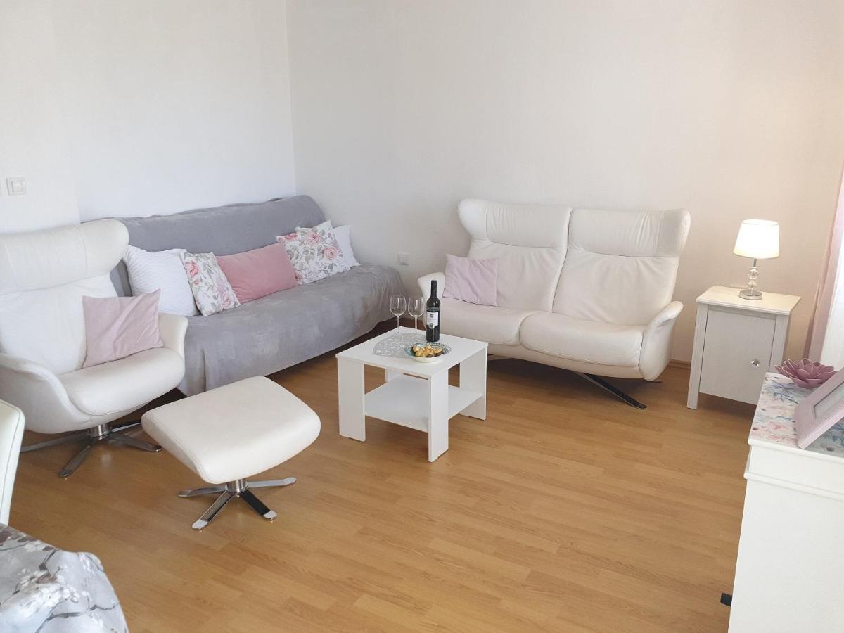Apartments Mare Banjol Εξωτερικό φωτογραφία